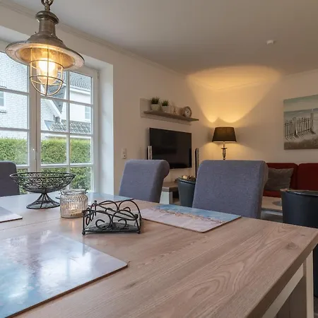 Reetdachhaushaelfte Reetdachhaus Kleine Kate Tatil Evi *