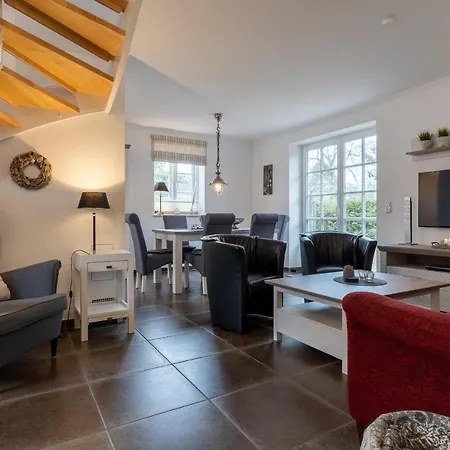 Tatil Evi Reetdachhaushaelfte Reetdachhaus Kleine Kate *