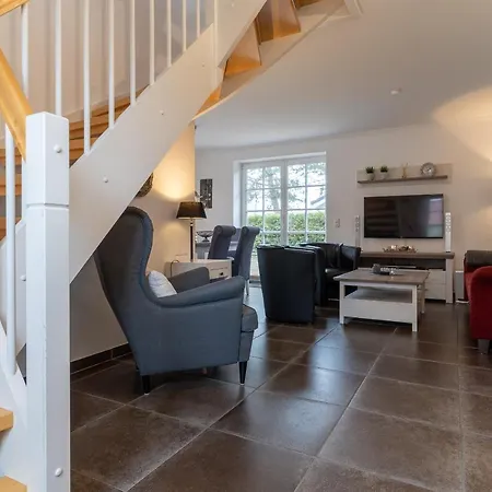 Reetdachhaushaelfte Reetdachhaus Kleine Kate Tatil Evi