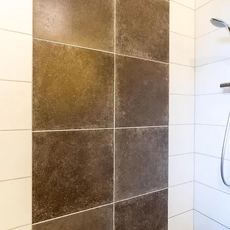 Tatil Evi Reetdachhaushaelfte Reetdachhaus Kleine Kate *