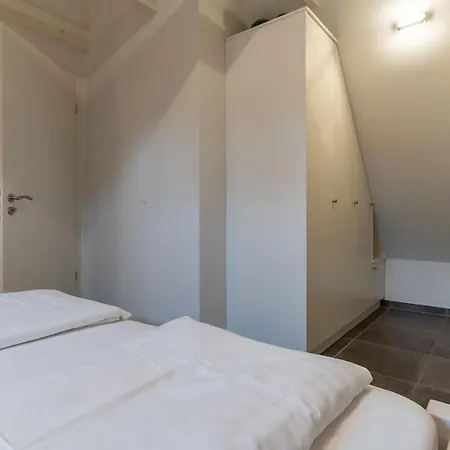 Tatil Evi Reetdachhaushaelfte Reetdachhaus Kleine Kate Sankt Peter-Ording